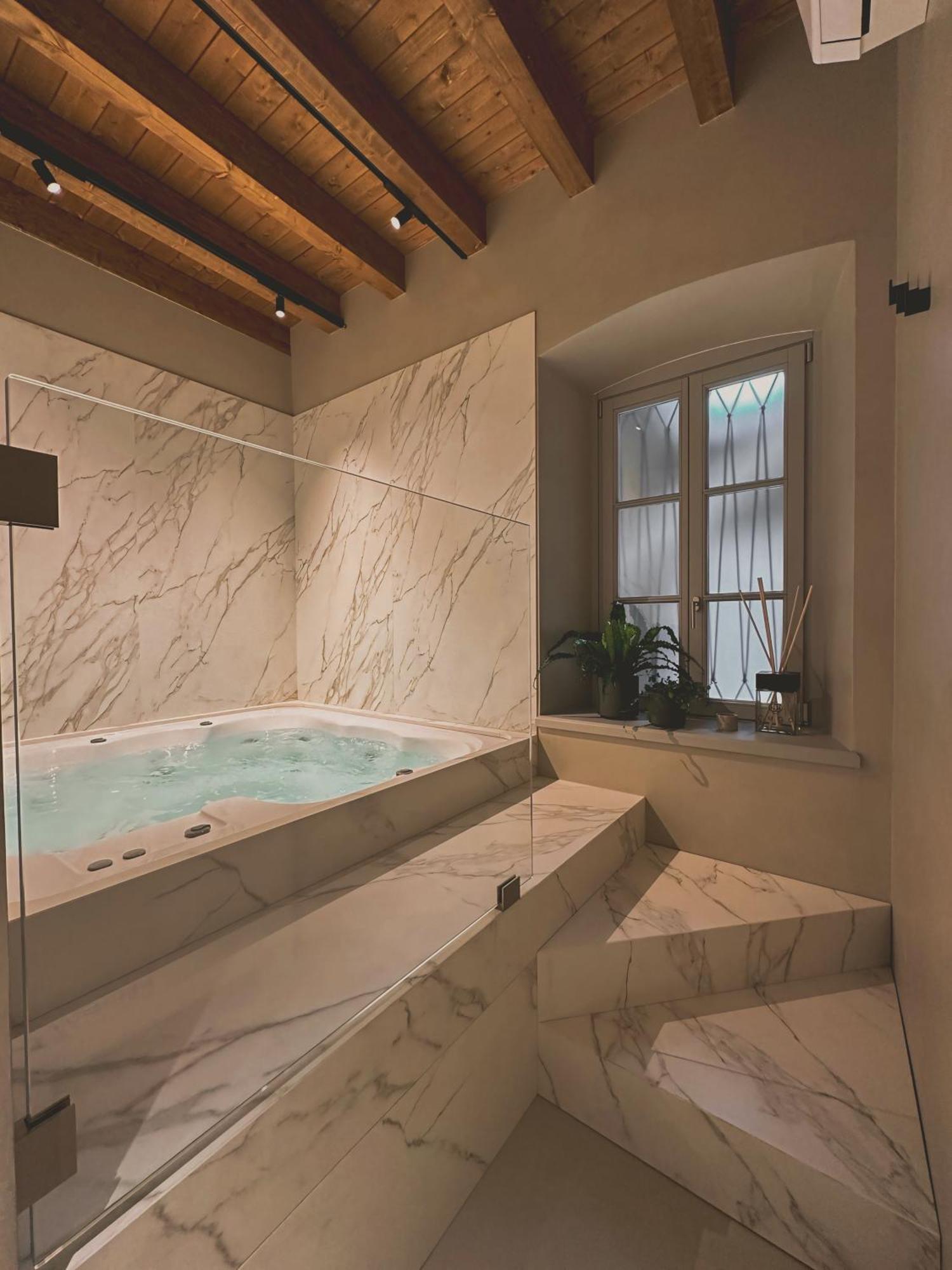 Rego Apartments - Boutique Aparthotel & Serenity Spa With Some Off-Site Apartments In The Heart Of Bergamo City Center Εξωτερικό φωτογραφία